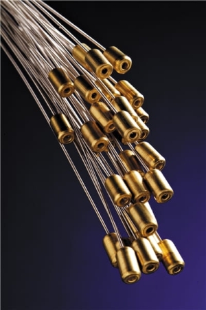 bullet_strings_merch_beauty_001_nr.jpg